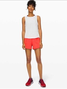 Lululemon Hotty Hot Short II *Long 4"
Thermal Red